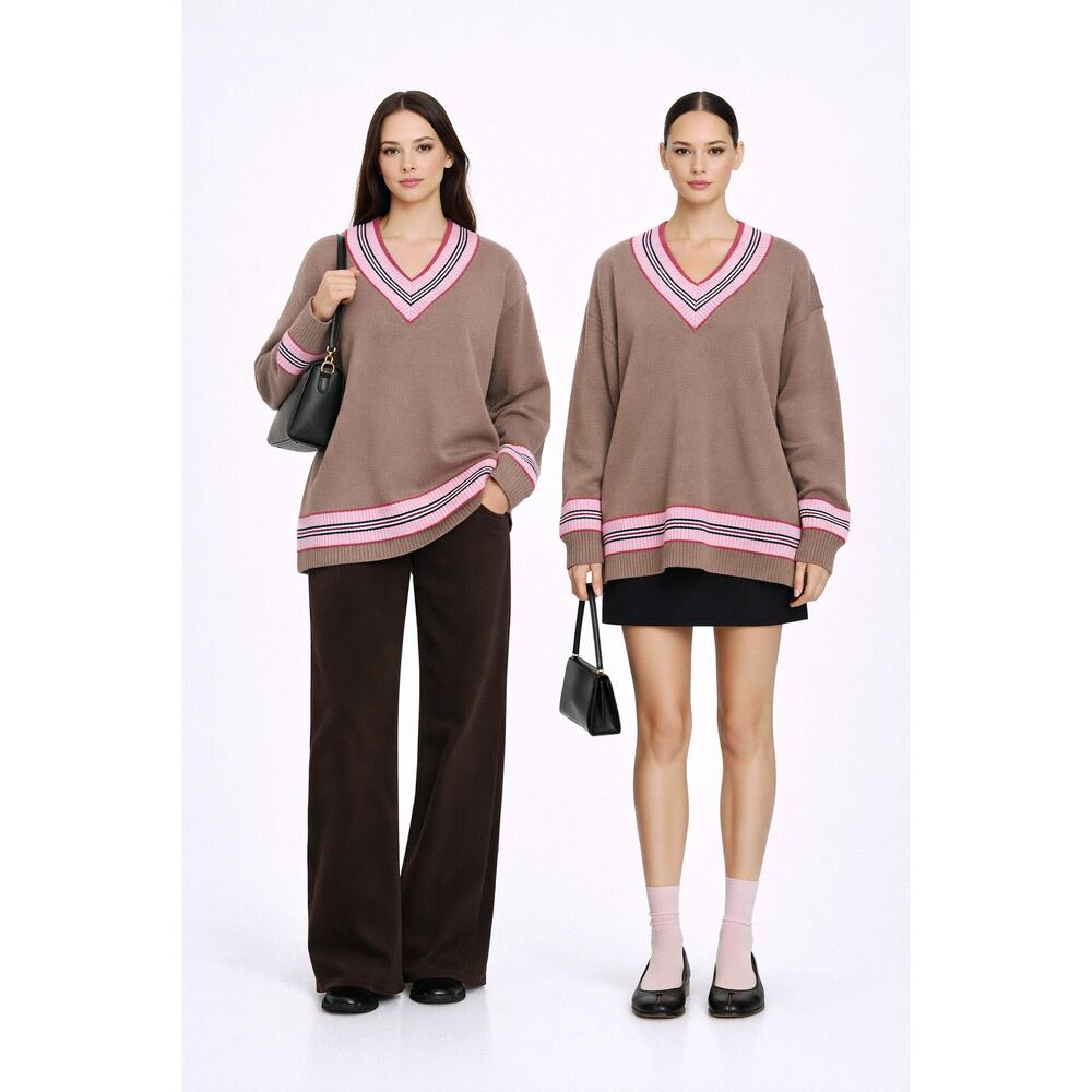 Burberry Cashmere V Neck Sweater Medium New With Tags - Picture 6 of 7